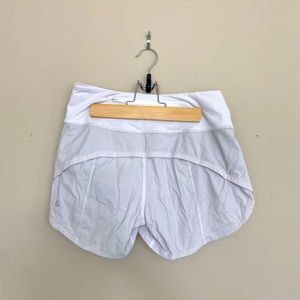 Lululemon! White Speed Up Low-Rise Lined Short 2.5"
